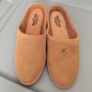 🔵3/$10🔵 Minnetonka Slip On Shoes